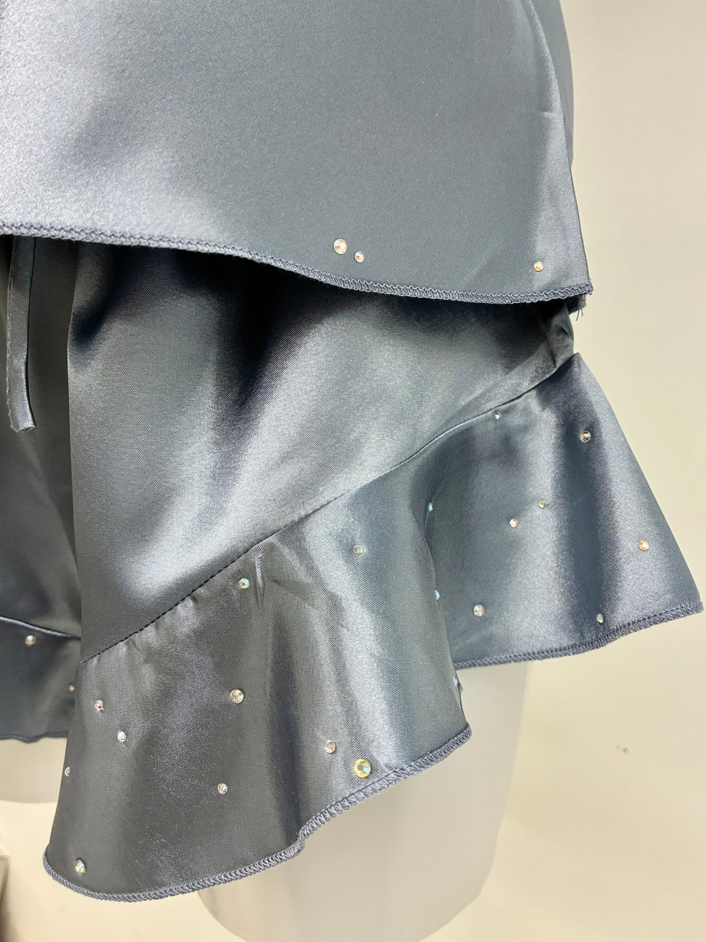 Faux satin crystal ruffle shorts 2 piece set