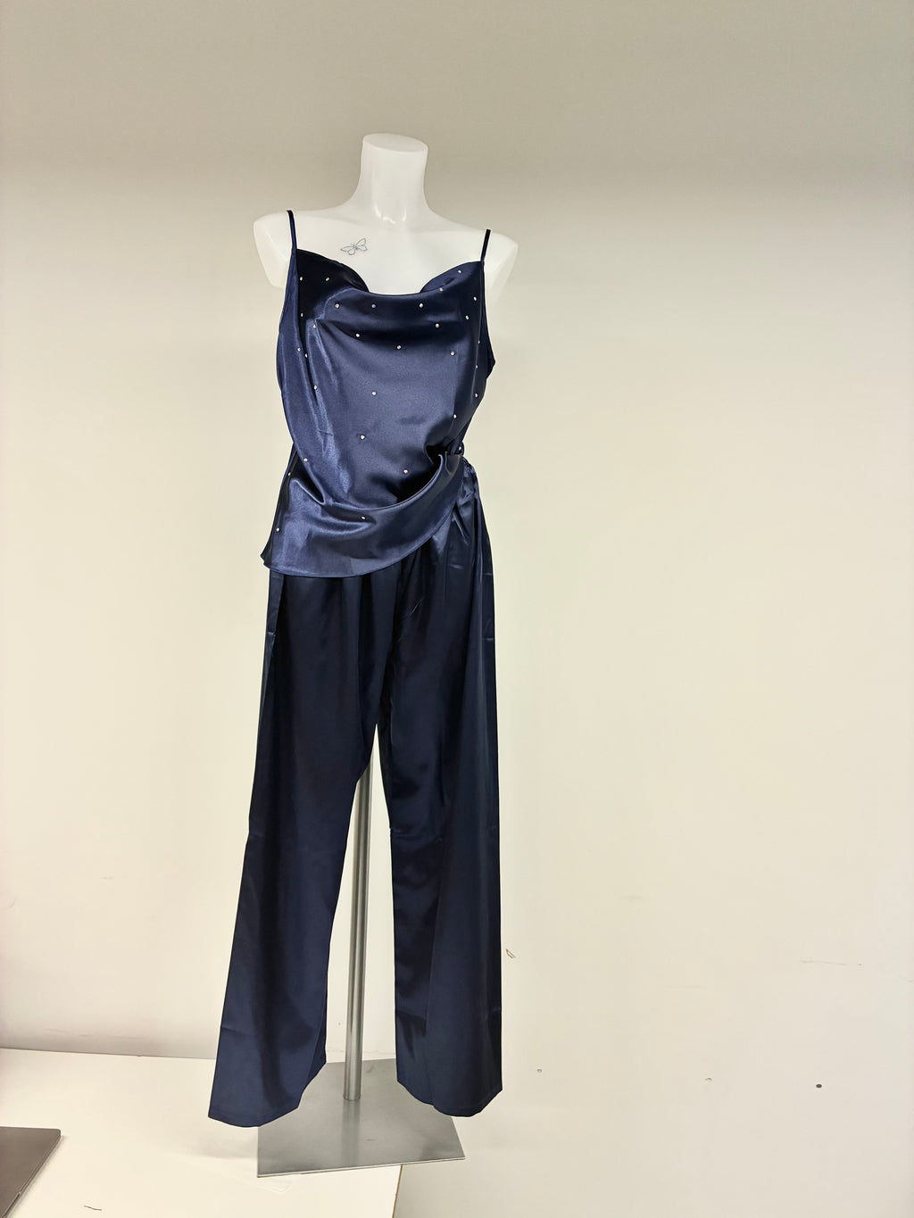Crystal lounge set